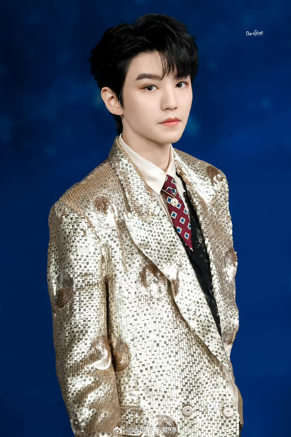 王俊凯、丁禹兮QQ音乐巅峰之夜饭拍出图🈶都好帅