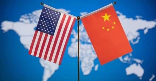 “官媒定调中美关系：不能回头，但未来仍可开局。”

这篇长文一出来，外媒立刻跟进