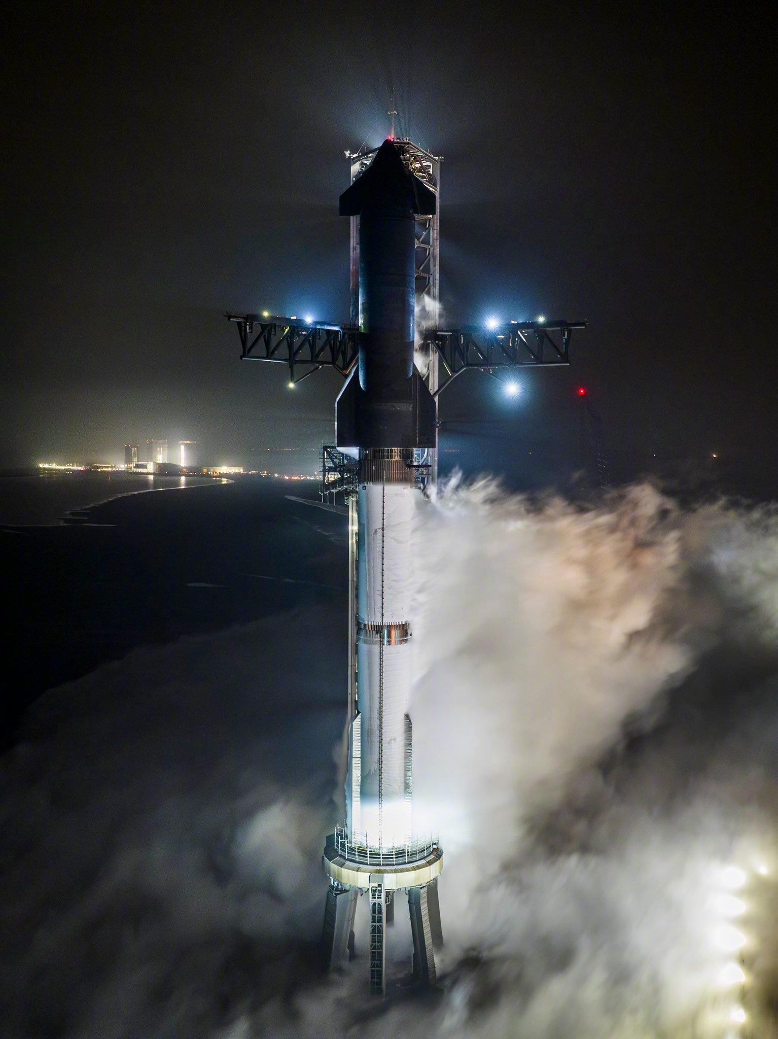 距离星舰第三次飞行测试还有一周，图源SpaceX。 ​​​