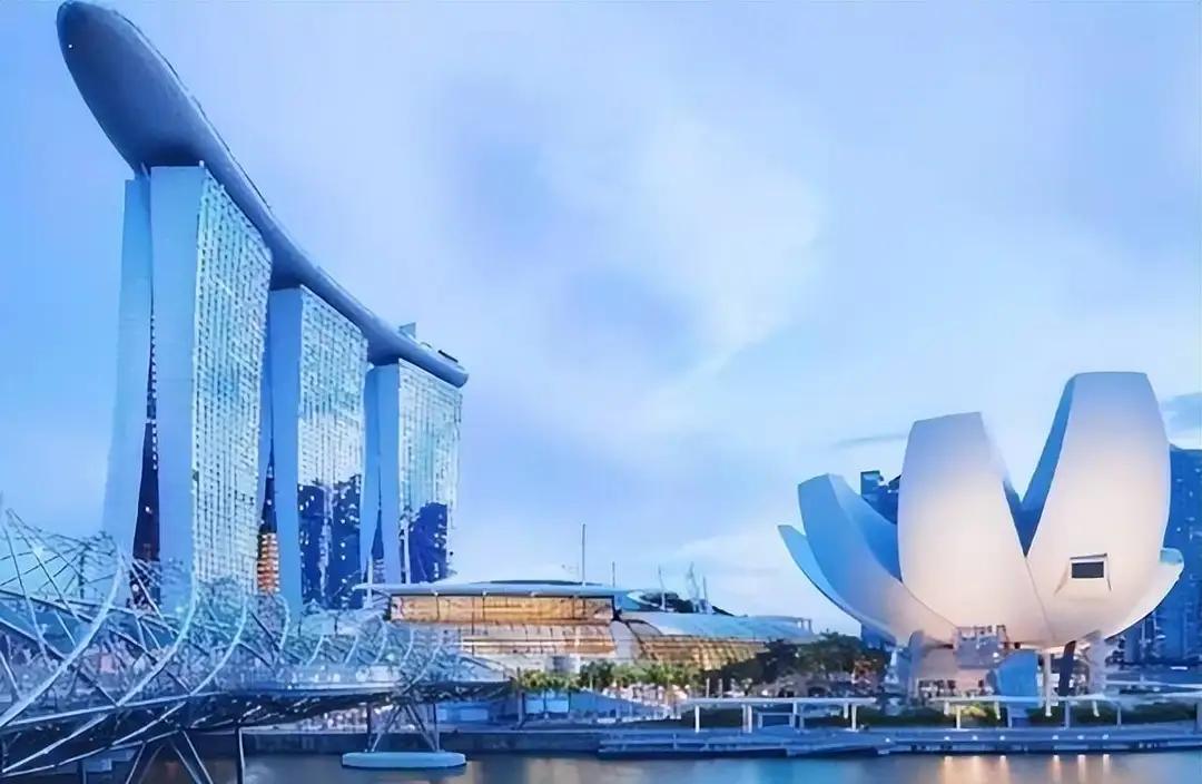 真正强大的从不是某座城市，而是不断崛起的中国底气。
扎堆移民、扎堆设立家族办公室