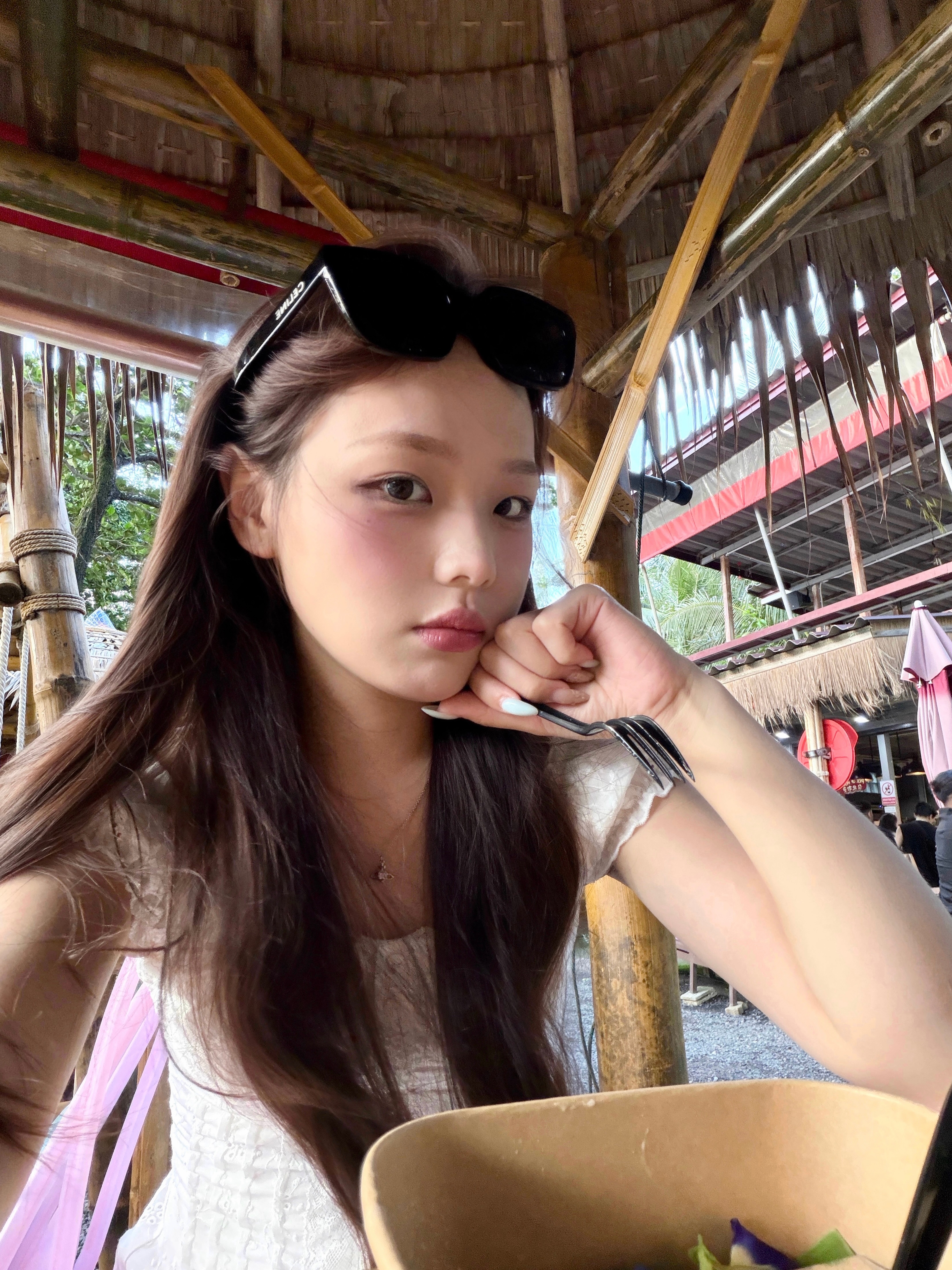 我早上发过又锁掉的图因为觉得不太像我平时的风格 特别纠结 但又想给你们看看 没有