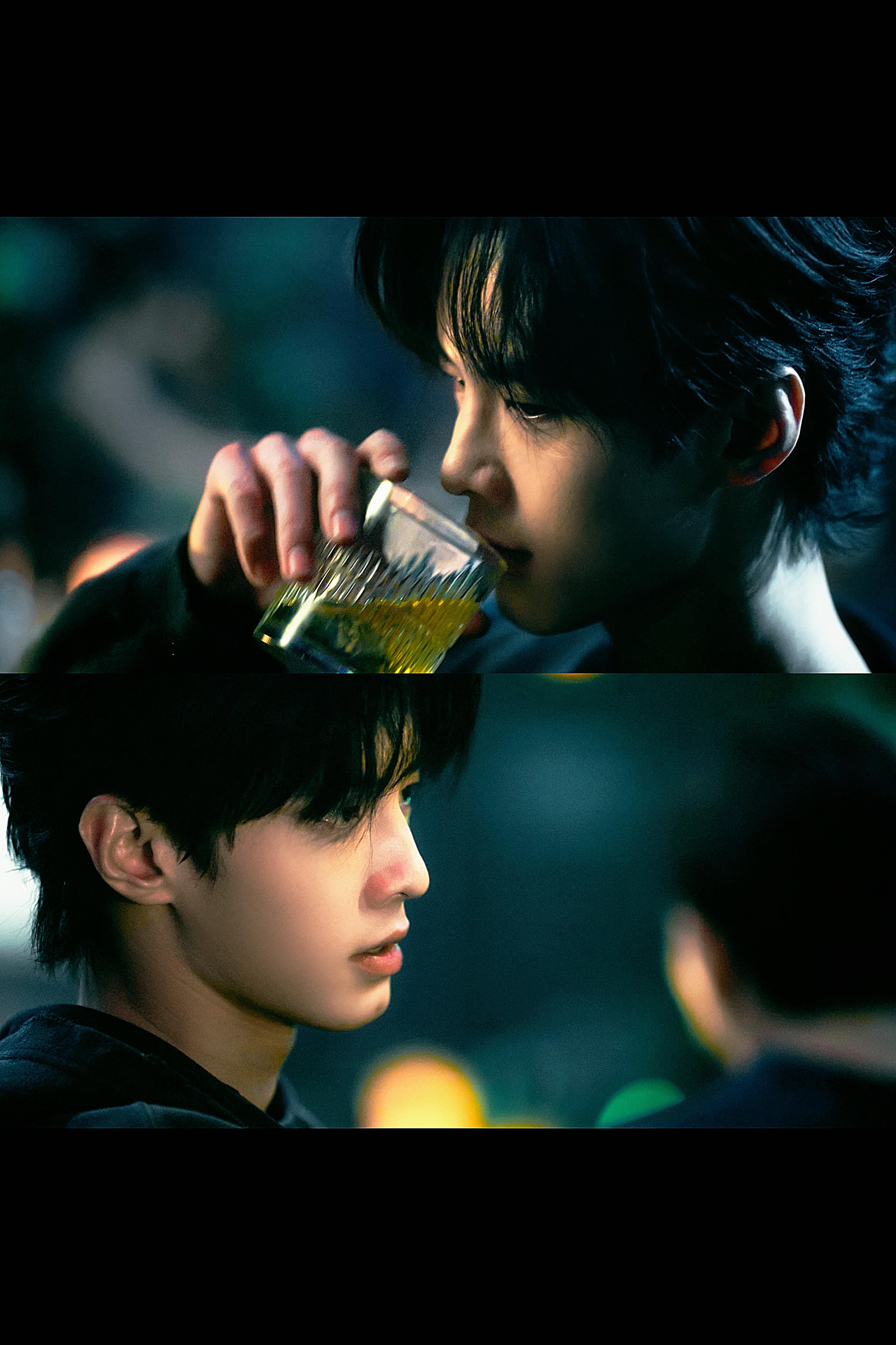 双轨空降何与好MAN的一张脸 何与 痞帅真神来了！！！黑背心配薄肌，张力拉满！对