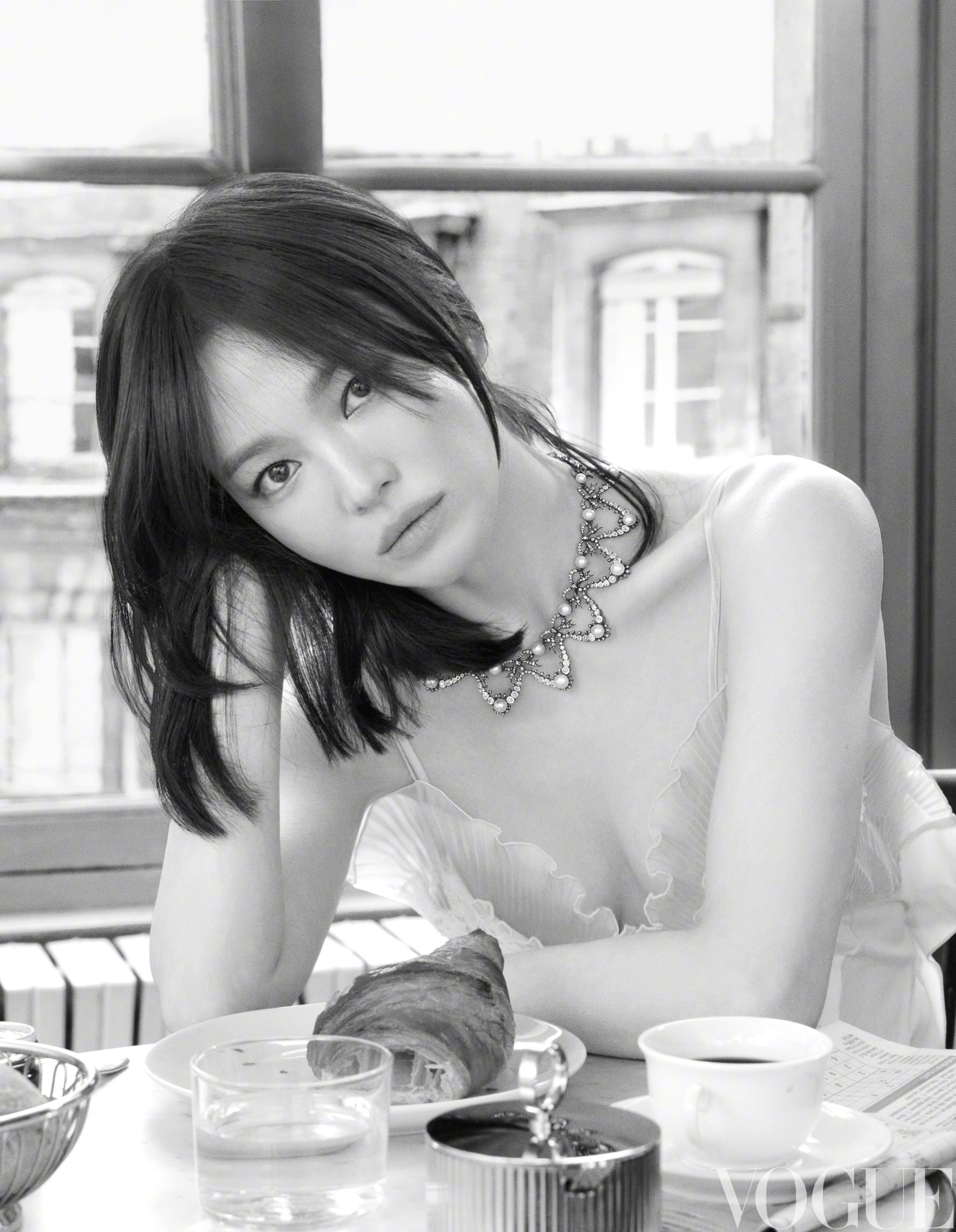 宋慧乔 x Vogue China June 2026正式封面公开，乔妹佩戴CH