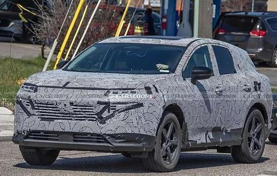 近日，新一代日产楼兰谍照曝光。从谍照来看，新车的前脸较老款车型有所调整，车头采用