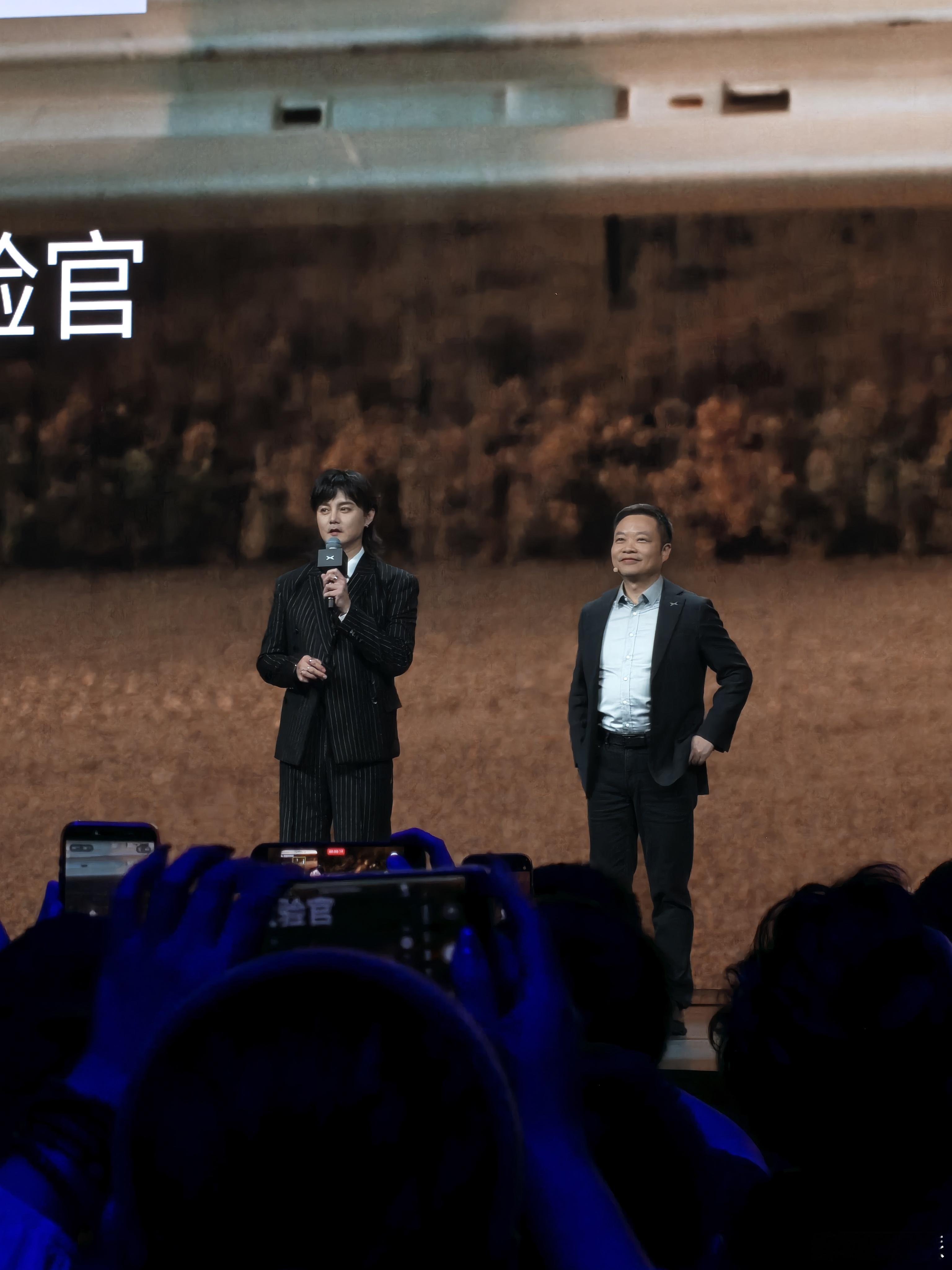 尹正现身小鹏G9L发布会尹正作为小鹏G9L的性能体验官上台分享，目前他已经体验小