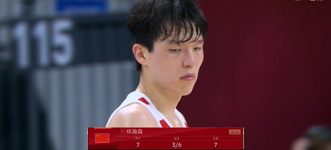 6月23日晚，中国男篮在杭州和荷兰男篮的热身赛中65比60险胜。这场比赛最大看点
