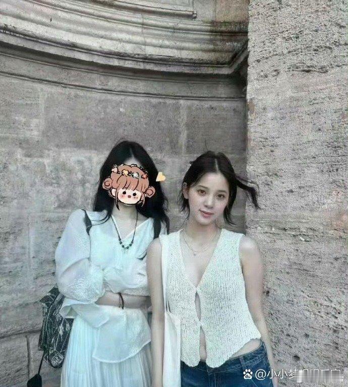 欧阳娜娜这个肚子呈现出的状态，是真实存在的吗？ 
