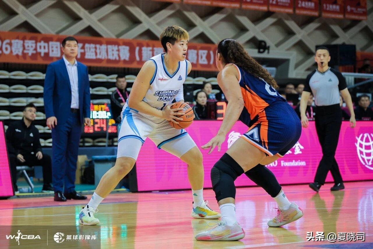 4月2日晚，山东高速女篮在新疆客场60比85不敌对手，大比分1:2不敌新疆，结束