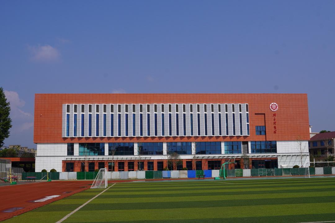 增加普通高中学位供给！

这是好事情。不过要加强管理。高中阶段不能和义务教育一样