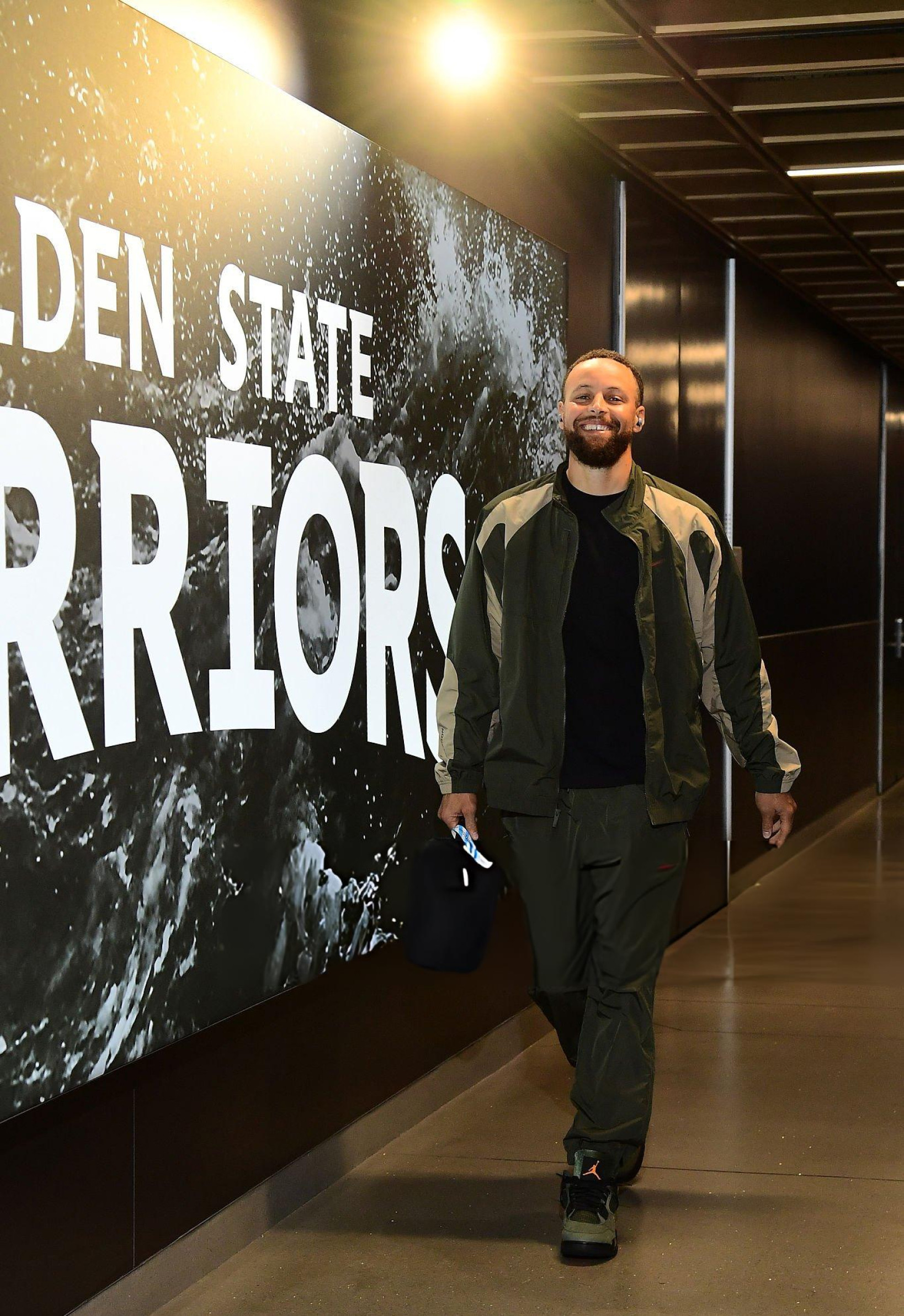 库里上班啦，我们有丰富的打附加赛经验勇士vs快船nba附加赛