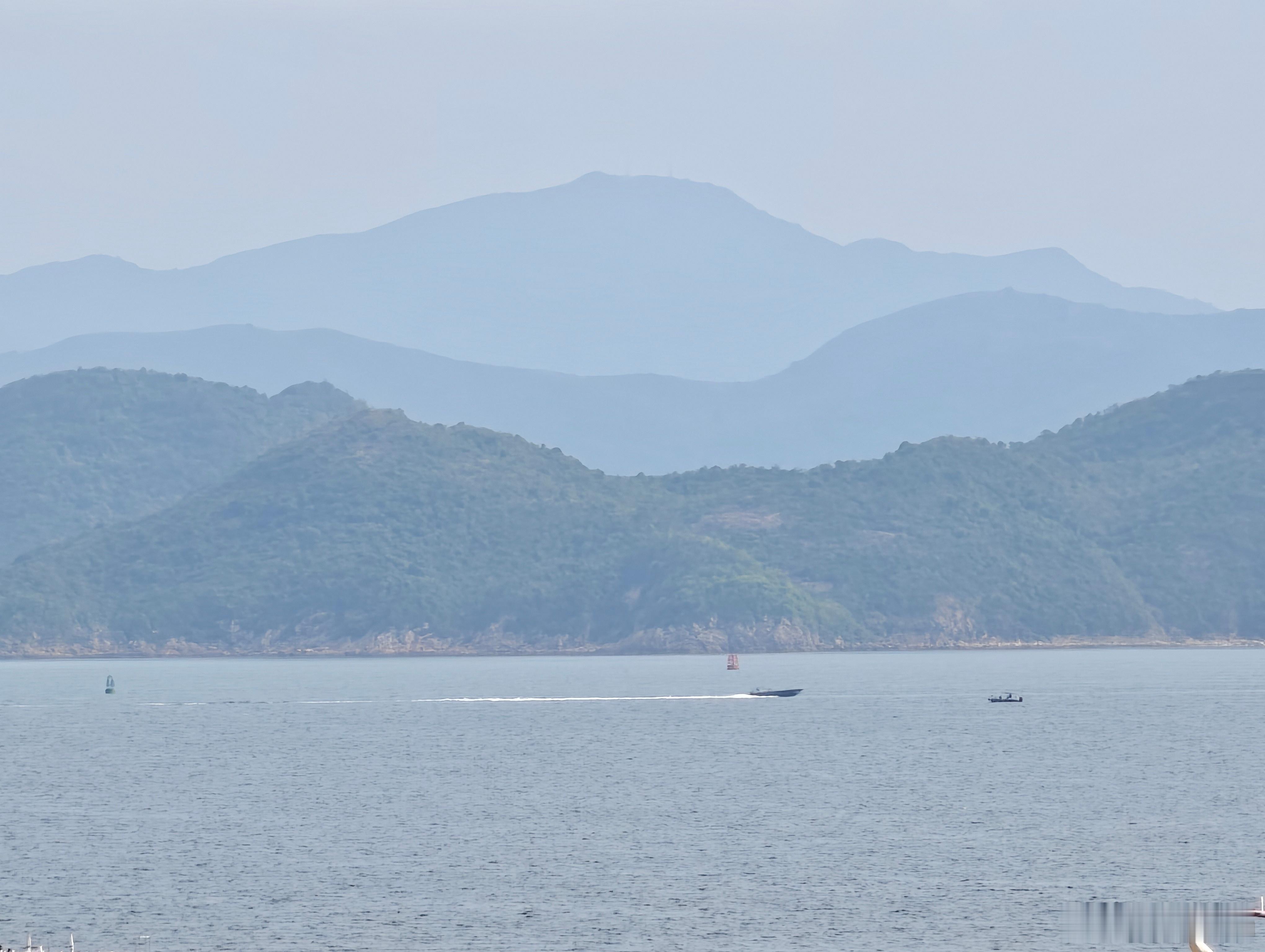 vivo手机的水印其实还可以的这次又更新了一些图1这个还行吧。毛玻璃的效果 深圳