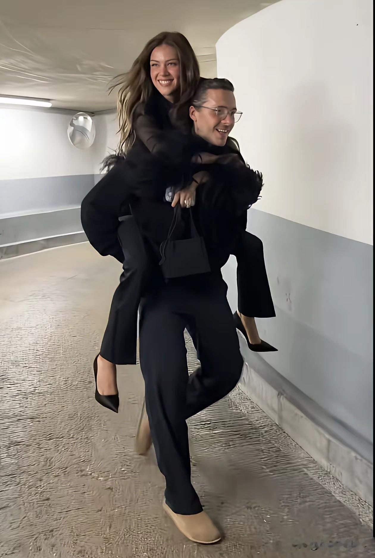 布鲁克林这小子命好，上辈子靠父母，下辈子靠老婆。