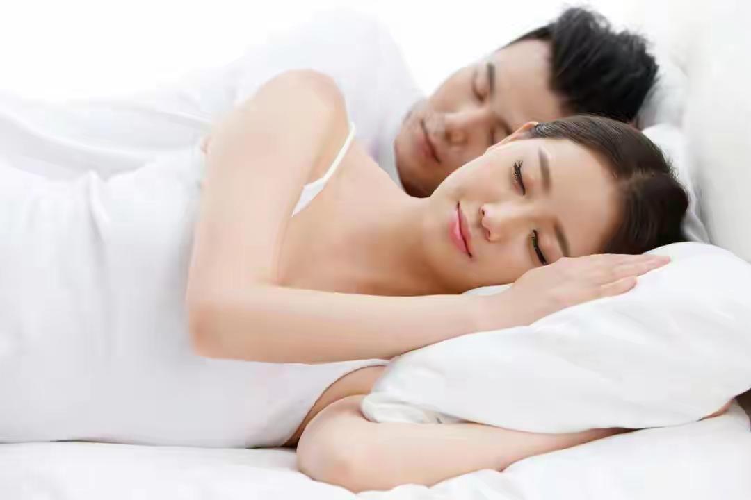 湖北武汉深夜街头，那个原谅出轨丈夫的女人，三年后怎么样了？她的选择让全网沉默！