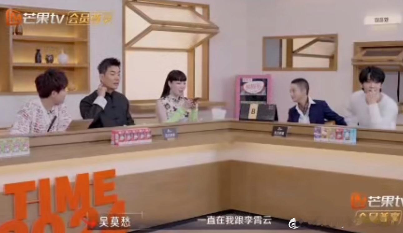 吴莫愁李霄云失散多年的姐妹 天呐‼️吴莫愁和李霄云就是失散多年的姐妹吧，真的好像