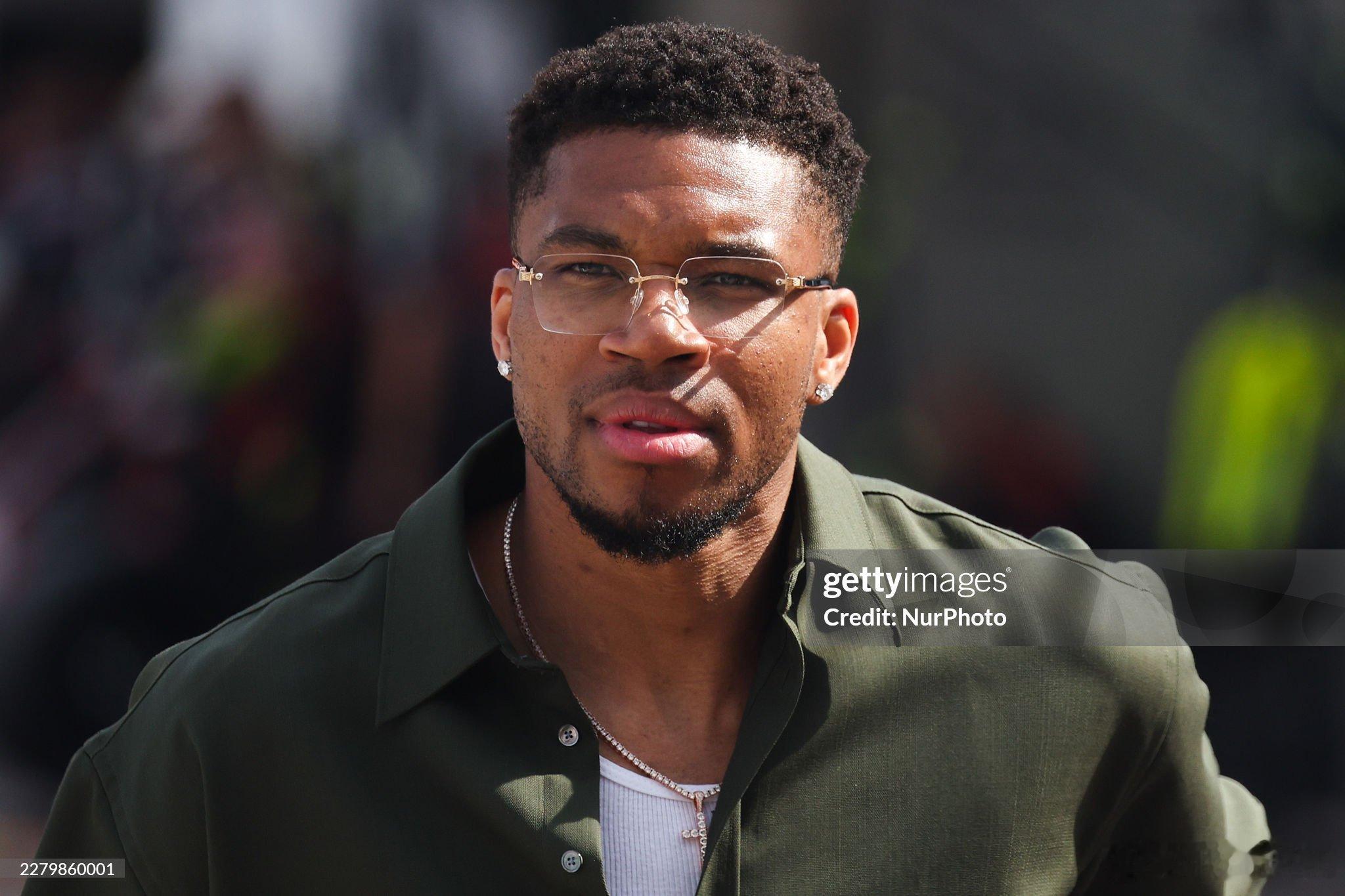 MFFL 来自Shams的消息。热火与雄鹿完成交易。热火得到阿德托昆博、波蒂斯。