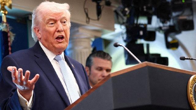 特朗普一句话，把伊朗领导层全炸出来了。
 
4月23日早些时候，一直等不到伊朗和