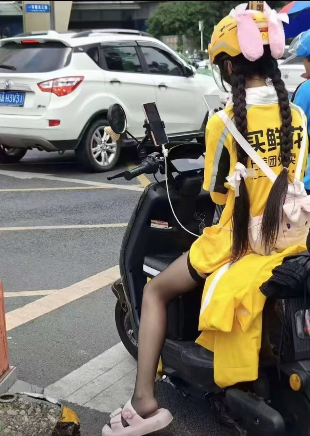工资一样的朋友存款比我多28万工资一样，不代表收入一样，另外每个人的消费方式不一