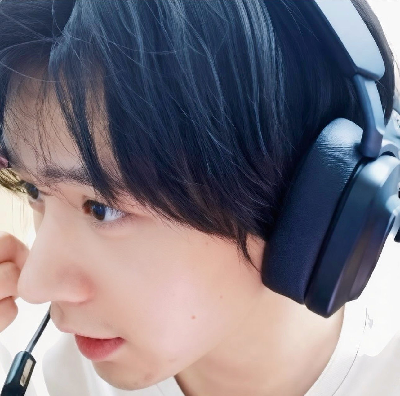 不管你们什么塑自行代入各自的视角吧！ ​​​