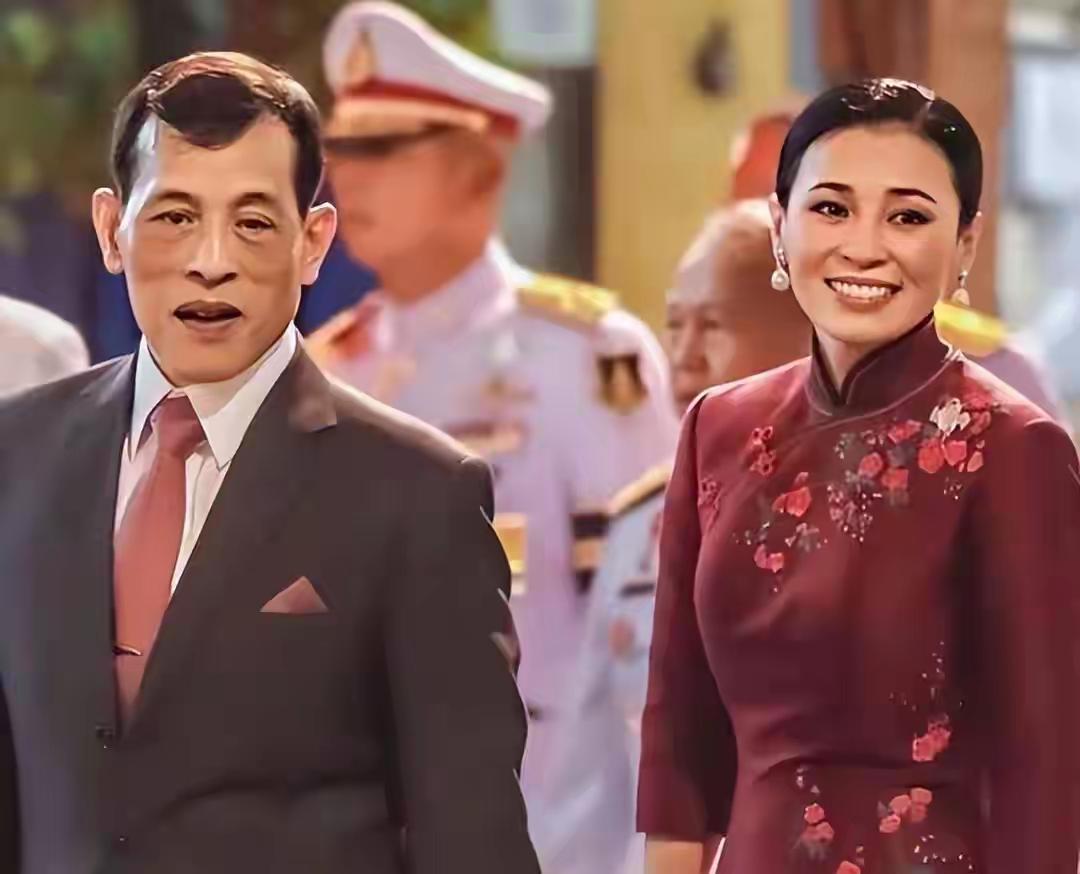 泰国国王给中方送上大礼，想要的中方也给了，美国彻底失去东盟？