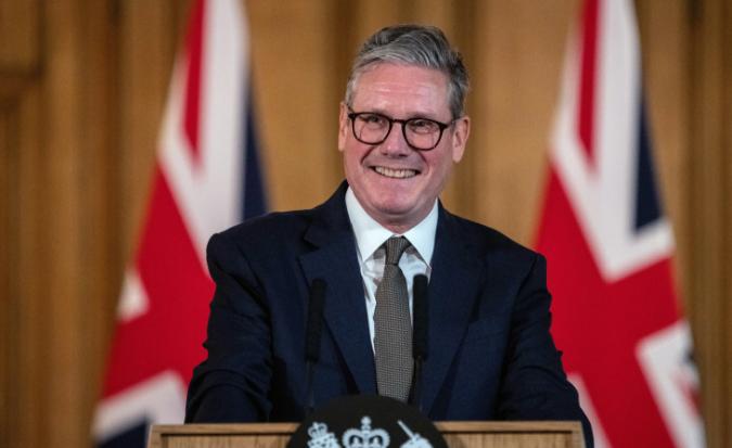 英国首相斯塔默12月1日发表外交政策演说，一方面称中国是英国真正的“国家安全威胁