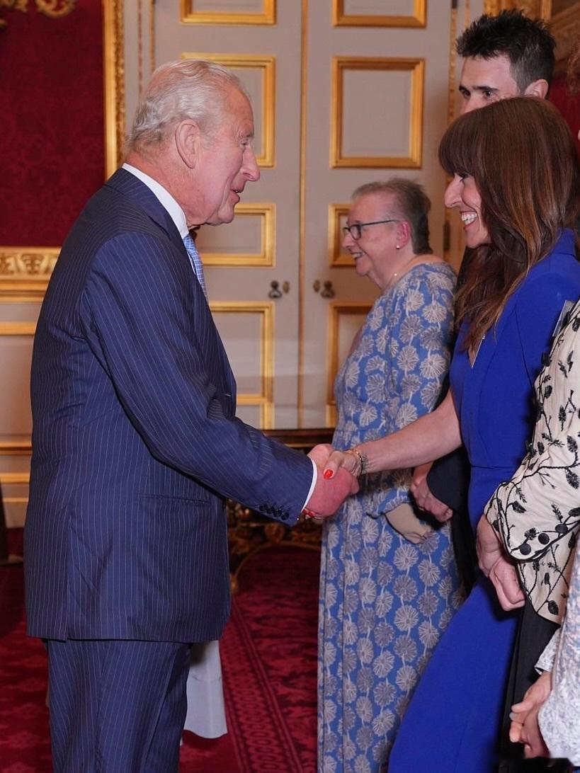 英国王室🇬🇧6月2日，国王夫妇在威尔士王妃、格洛斯特公爵夫妇陪同下举办招待会