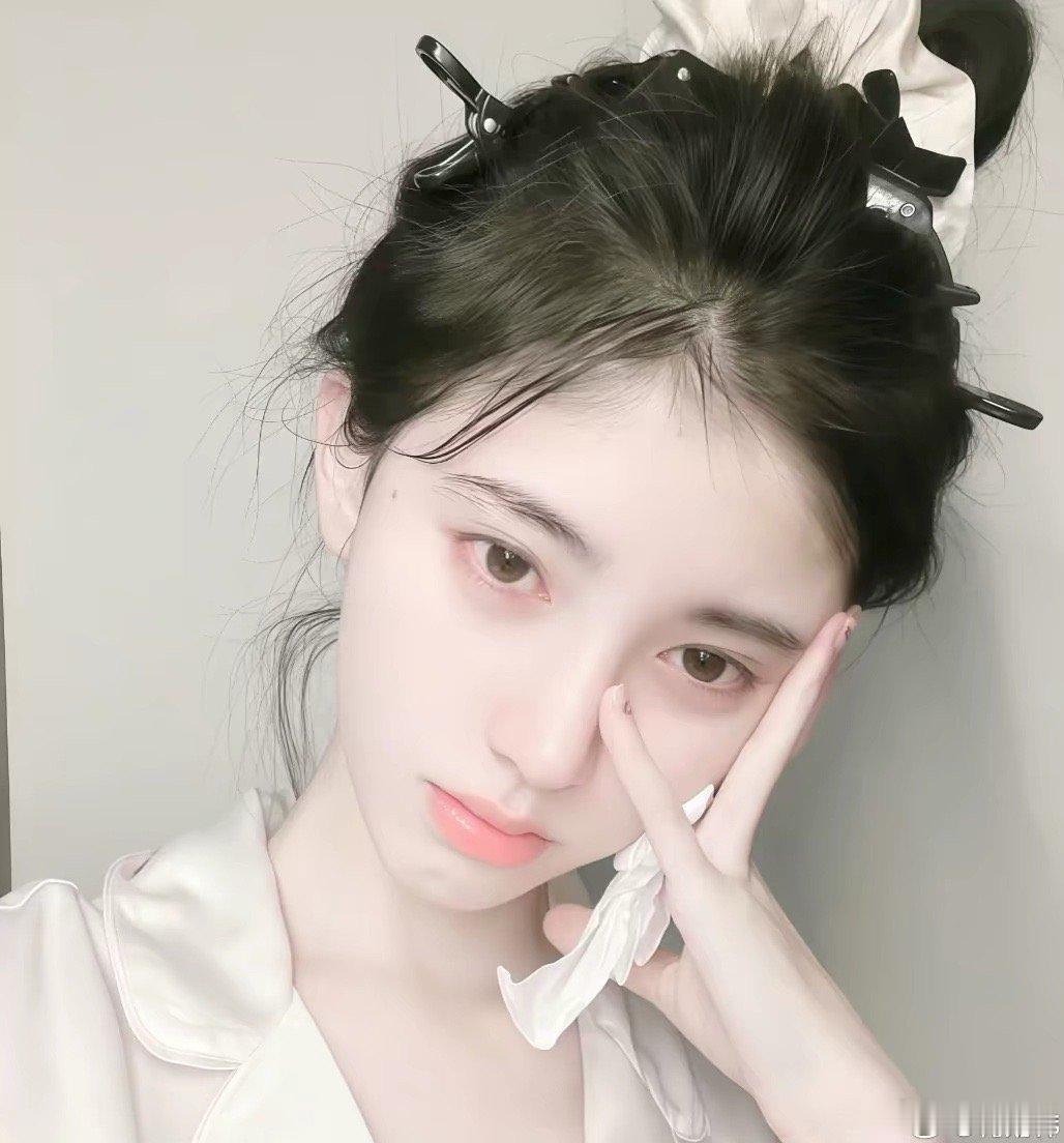 鞠婧祎  jjy鞠婧祎来战 jjy鞠婧祎阿黛 “浪漫定格在瑰海中 永不落幕爱意四