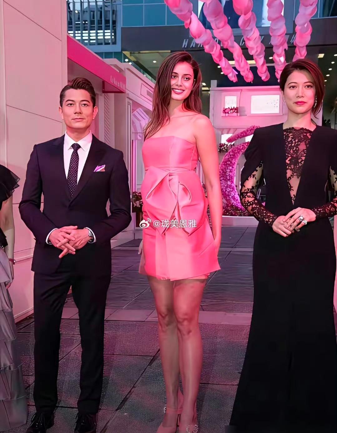 现在能理解天王为啥跟上一任熊小姐分手了!
俩人以后结婚了天天在一起生活，不能天天