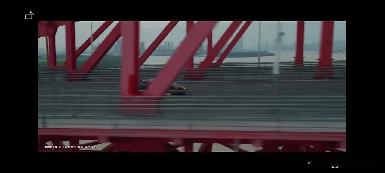 就是他ta！在丰泽东路蕉门桥和广州好多个地方都漂移，转圈了。可惜最后南沙双桥没有