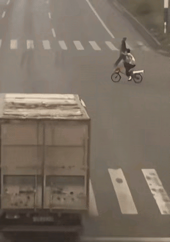 一路过关斩将，最后还是败在“鬼探头”。