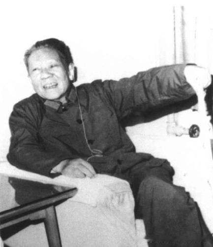 八一建军节，朱良才向身边的工作人员讲起了井冈山时期的战斗故事。当讲到黄洋界保卫战