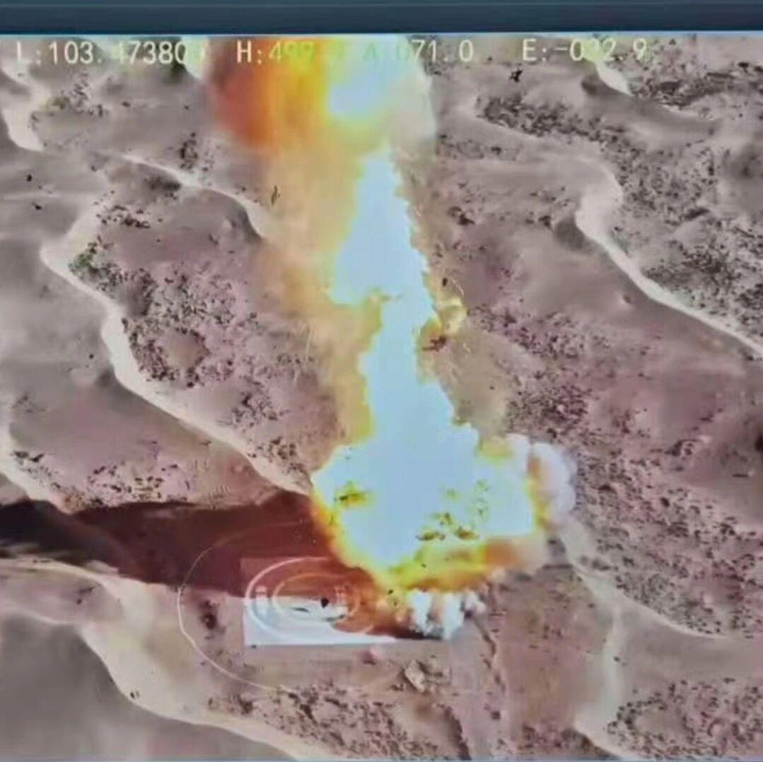 朱雀三号首次发射，卫星成功入轨，一级火箭再入回收失败坠毁！
12月3日中午12