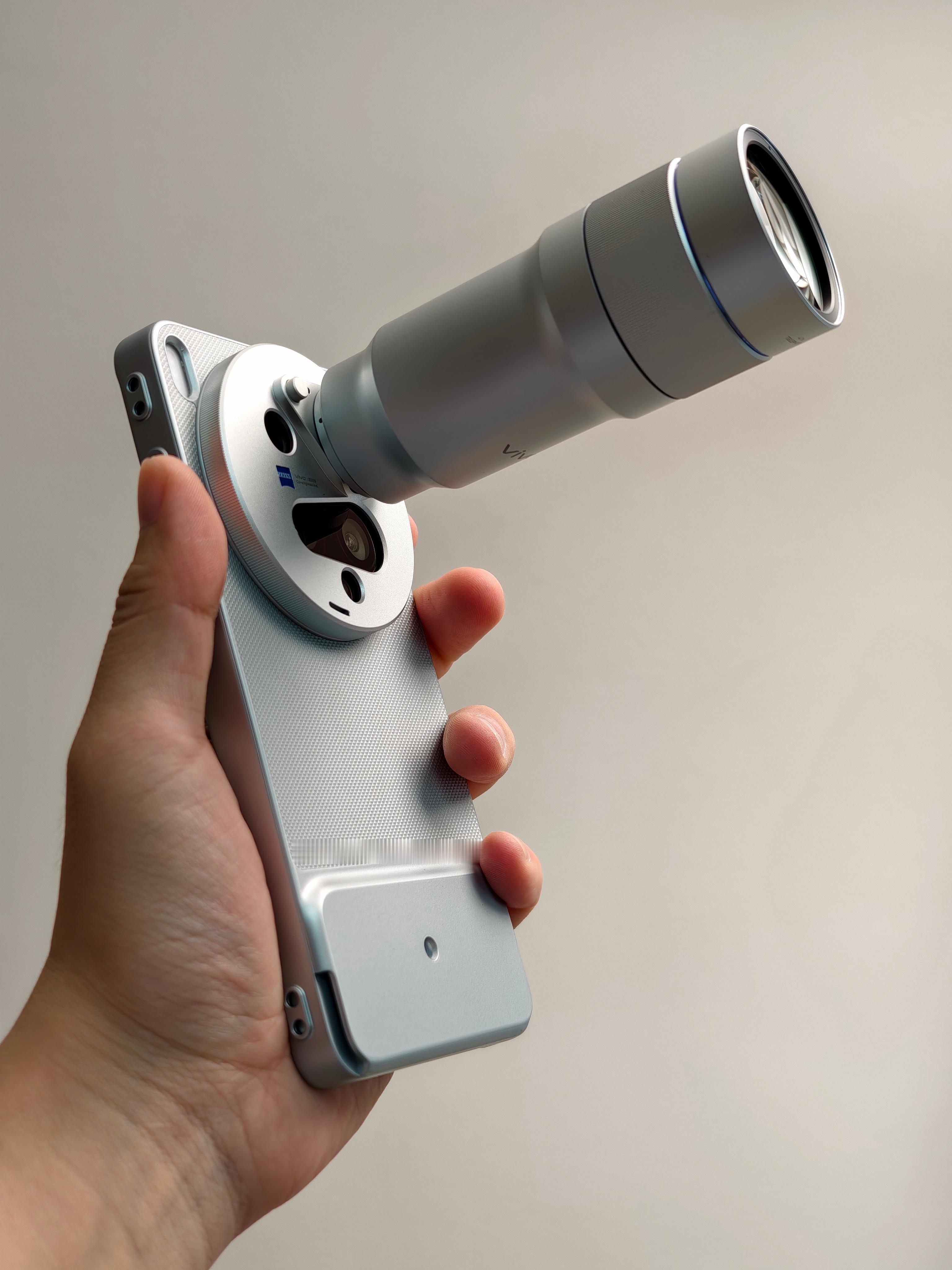 这套机器拿去拍演唱会，成片效果应该还可以吧等我们晚上测试一下收音和具体成像表现。