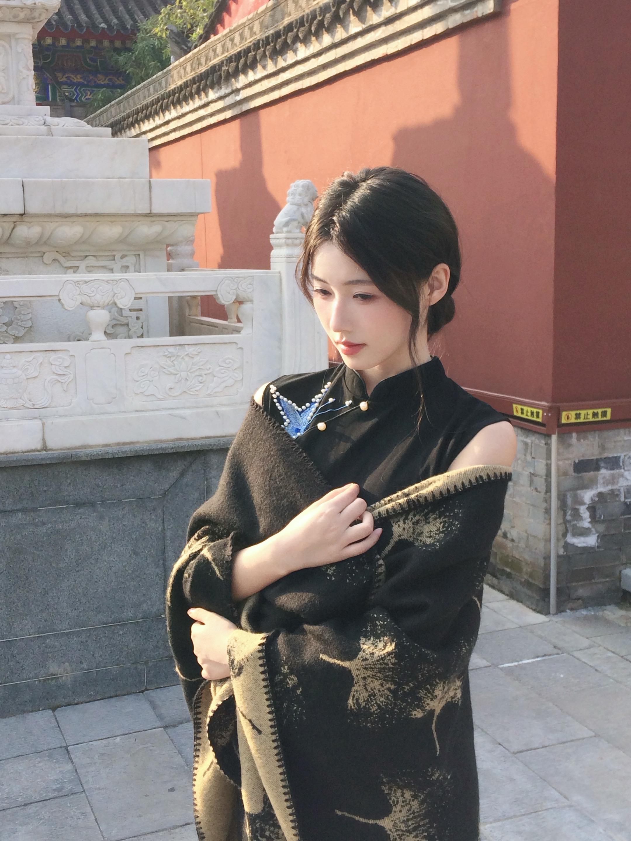 你出现过 我感受过 从此一生都算我月圆。