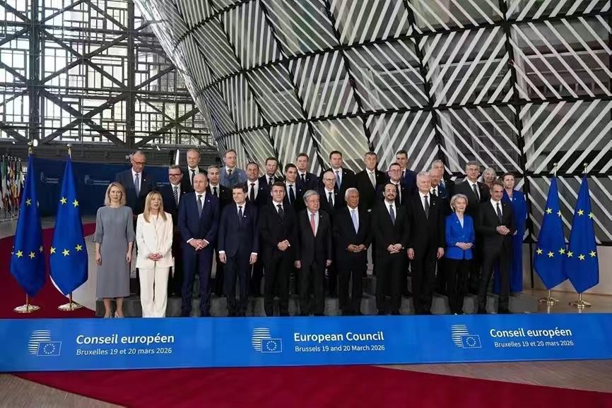 泽连斯基终于吞下了自己酿下的“恶果”。欧盟未通过900亿欧元援乌贷款。原本泽连斯