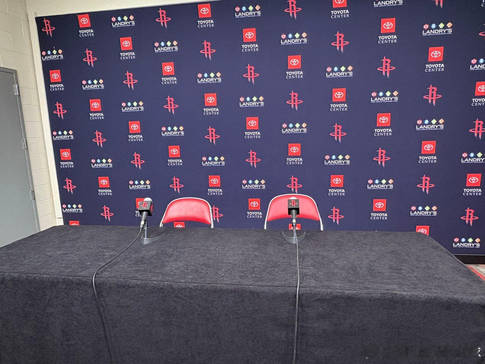 等待寿星今天正式亮相👀休斯顿火箭nba休赛期休斯顿火箭[超话] ​​​