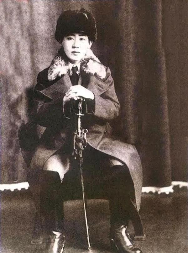 川岛芳子1948年被国民政府以汉奸、间谍罪判处死刑并执行，但多年来民间始终流传她