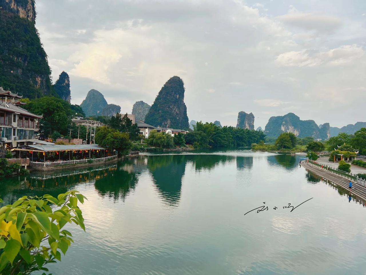 广西有一座“尴尬”的旅游城市，曾经是国际顶流，如今人气却大不如前？

广西壮族自