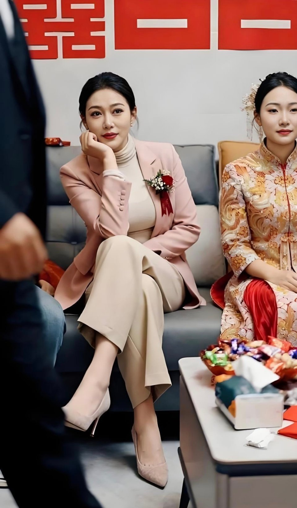 婚礼现场，丈母娘比新娘还有排面！！！