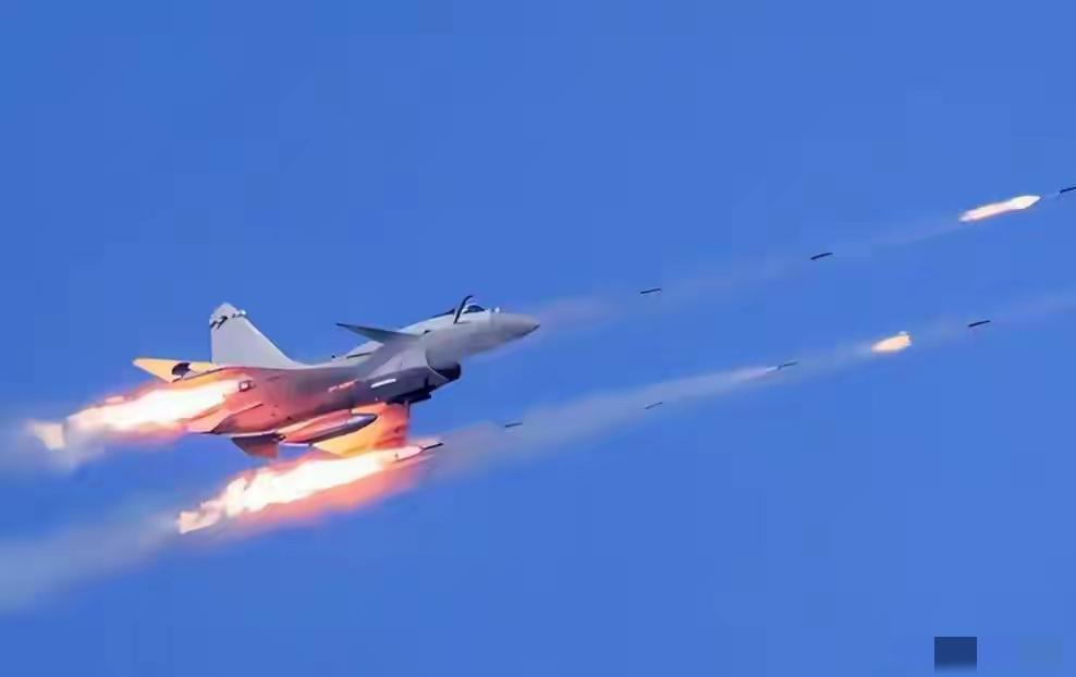 以牙还牙！完成攻击仅用30秒，中国空军显神威歼-10C战机干得漂亮

这事儿说出