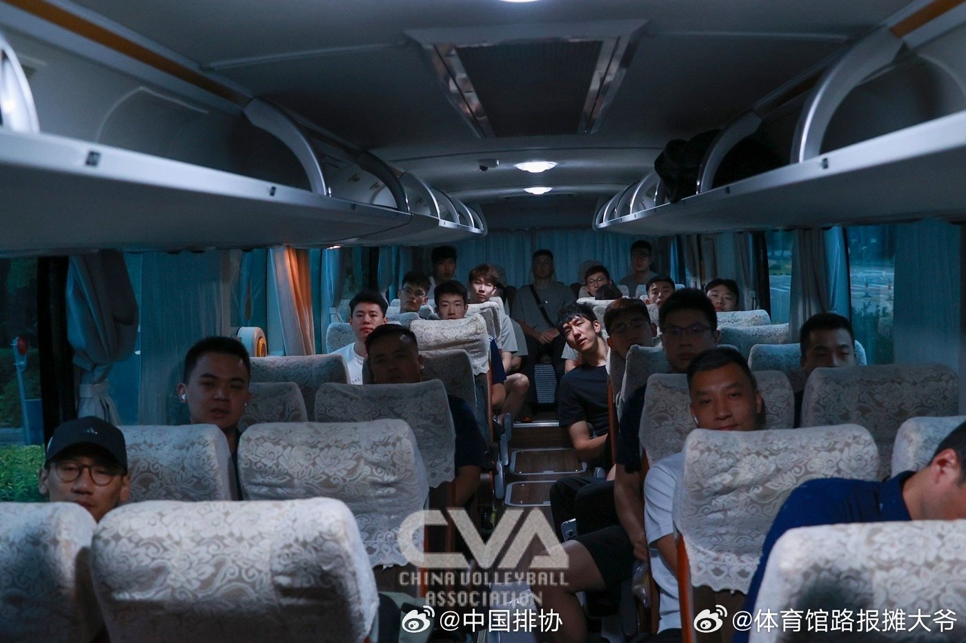 中国男排出征世锦赛 更新社媒晒照：中国男排今日出发，前往菲律宾参加2025年世界