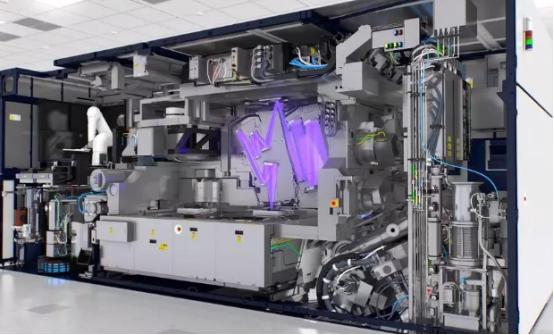 光刻机没用了，荷兰太冤了？美国一纸命令，荷兰就果断切断了对我们的光刻机出口。他们