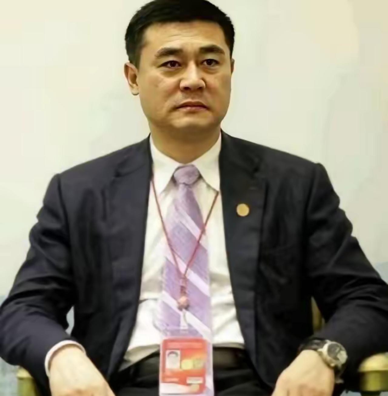 广东深圳的“黑老大”张伟，在狱中做梦都想不到，他曾经时刻佩戴的百达翡丽全球限量版