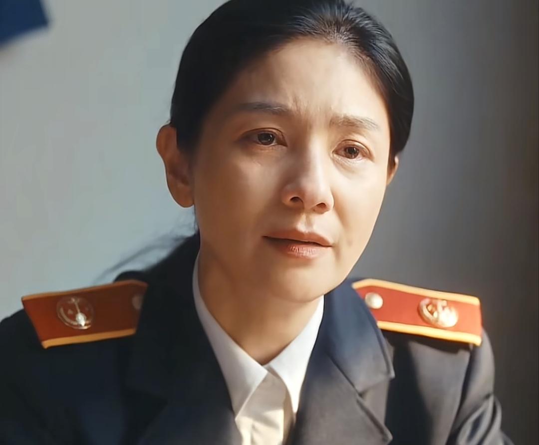 《重器》里最让人气愤的一幕出现了：
钱兴良沉冤得雪，无罪释放！
三位大领导向钱兴