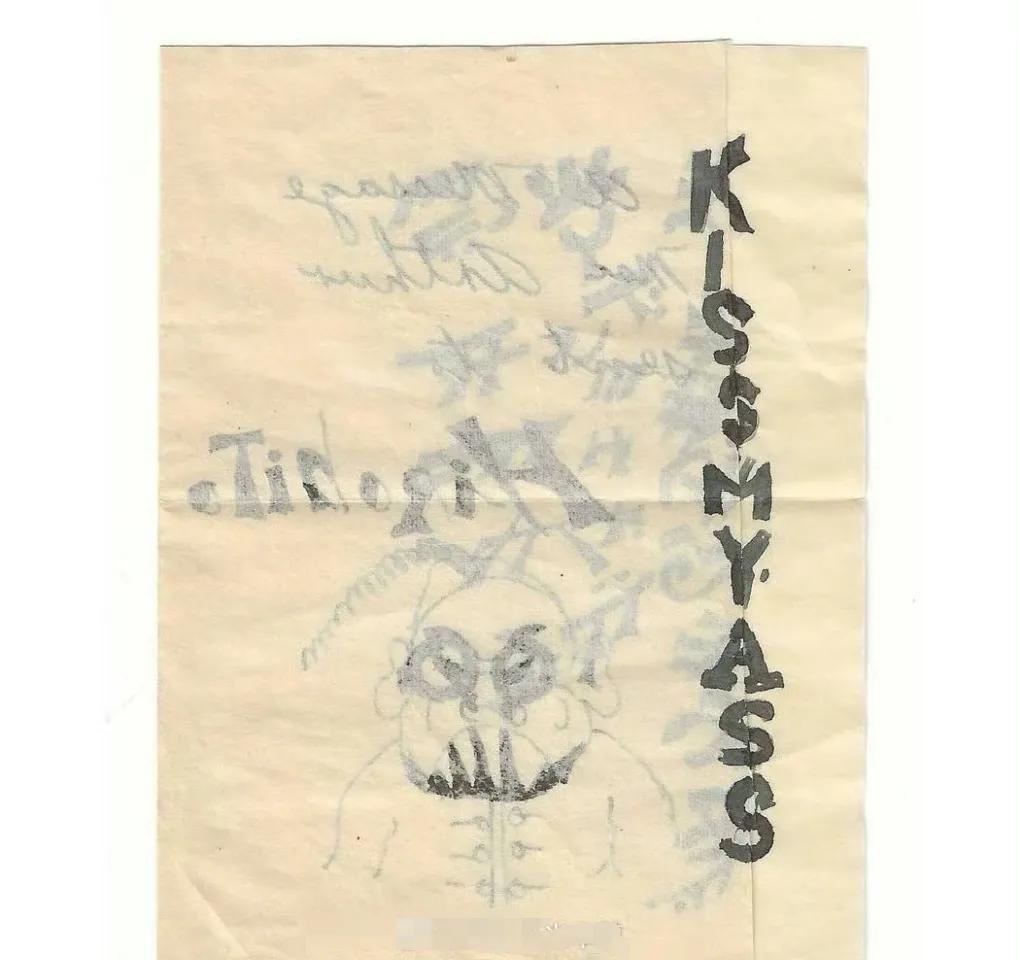 向日本国驻华大使馆举报：有美国士兵画画侮辱裕仁这家伙，他把裕仁画得青面獠牙，人不