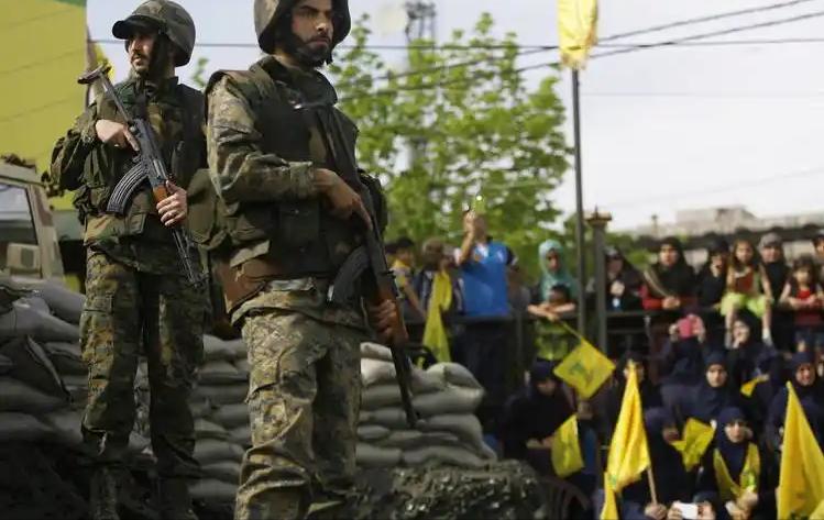 以色列国防部和情报中心被炸！美军宣布航母战斗群投入战斗
 
中东战局一夜之间彻底