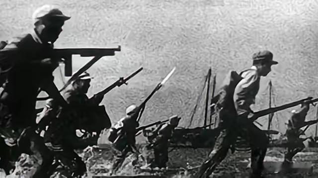 1949年，金门战役失败后，我军团政委陈利华却消失的无影无踪，最终被确诊牺牲，谁