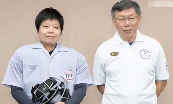 台湾民众党现在已经到了墙倒众人推的境地，昨天岛内有位名叫刘柏君的女性，发文说20