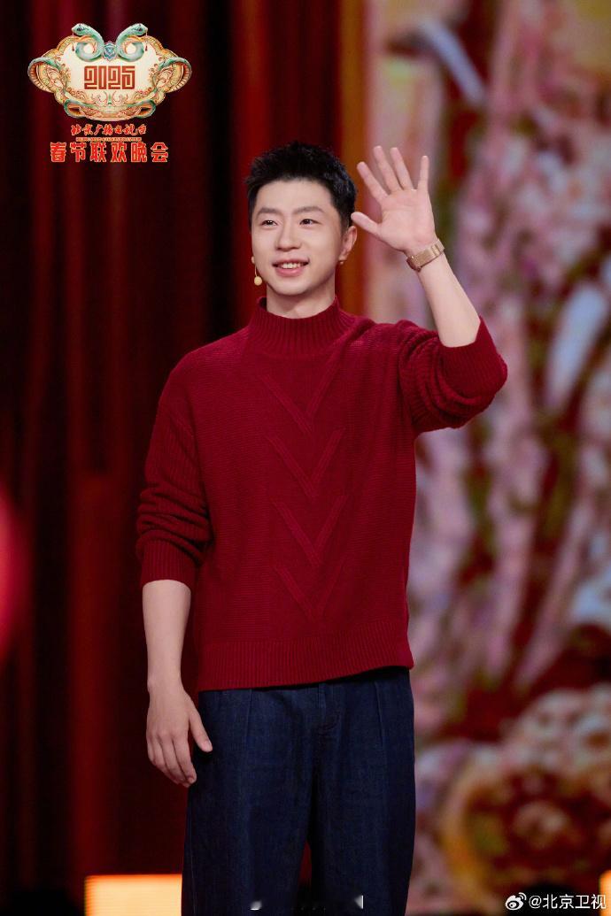 【 多图回顾北京台蛇年春晚 】 北京台春晚印象最深的舞台  1月29日晚，北京台