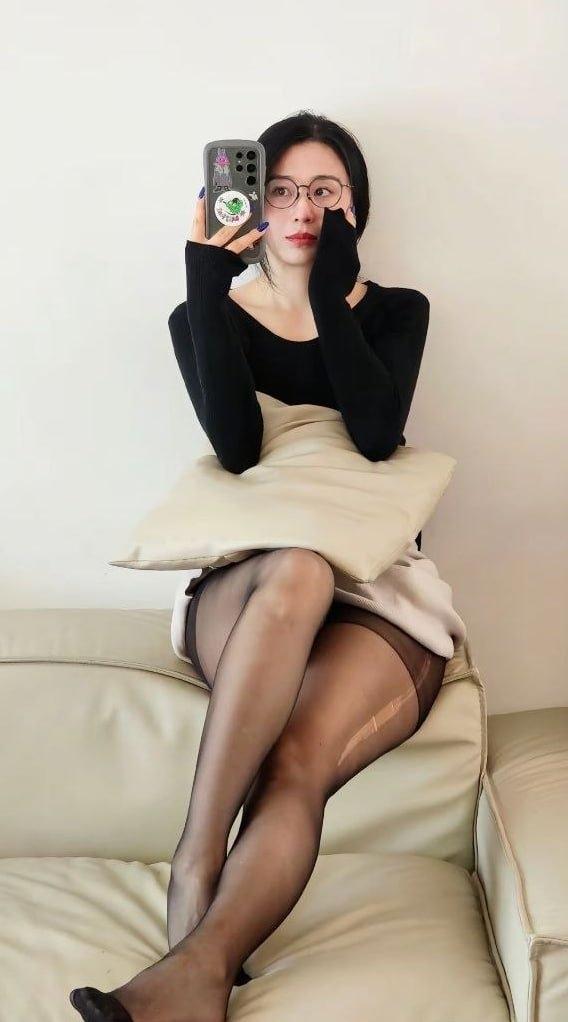 玩网络这么久了，支撑我的不是什么善良正直正能量......而是虚荣羡慕不甘心
