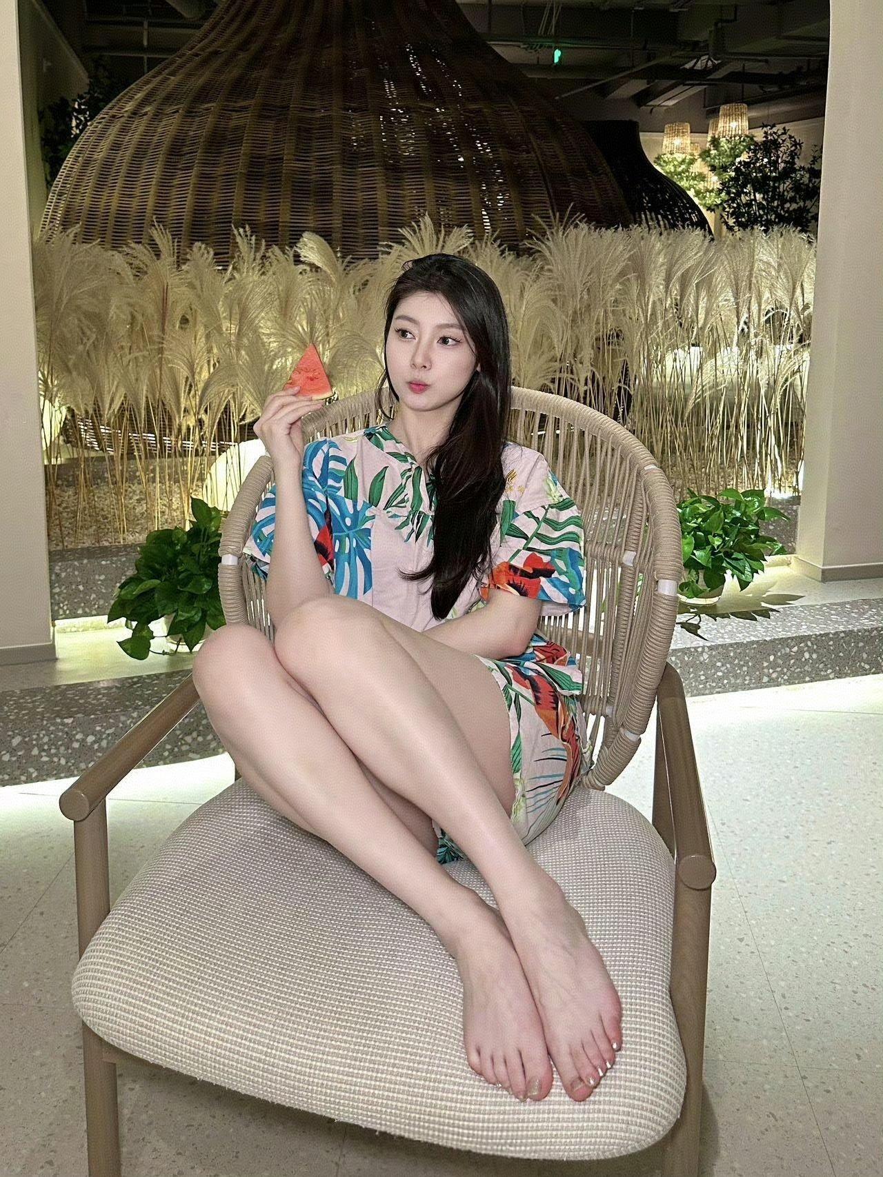 漂亮的吃瓜群众